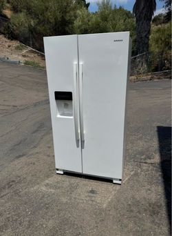 Refrigerator household big 25 cubic garage fridge freezer side by side ***used in garage***
