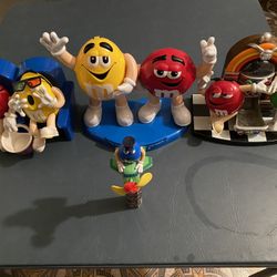 M&M’s Plastic Containers and Figureens 