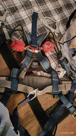 3M DBI-SALA ExoFit STRATA Construction Harness featuring a LIFTech load distribution system