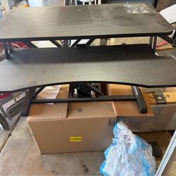 Hydraulic standing  desk