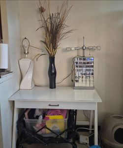 DESK / LAMP SHADES