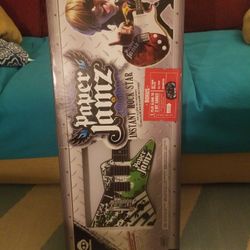 Paper Jamz Series 1 Green & Black Guitar