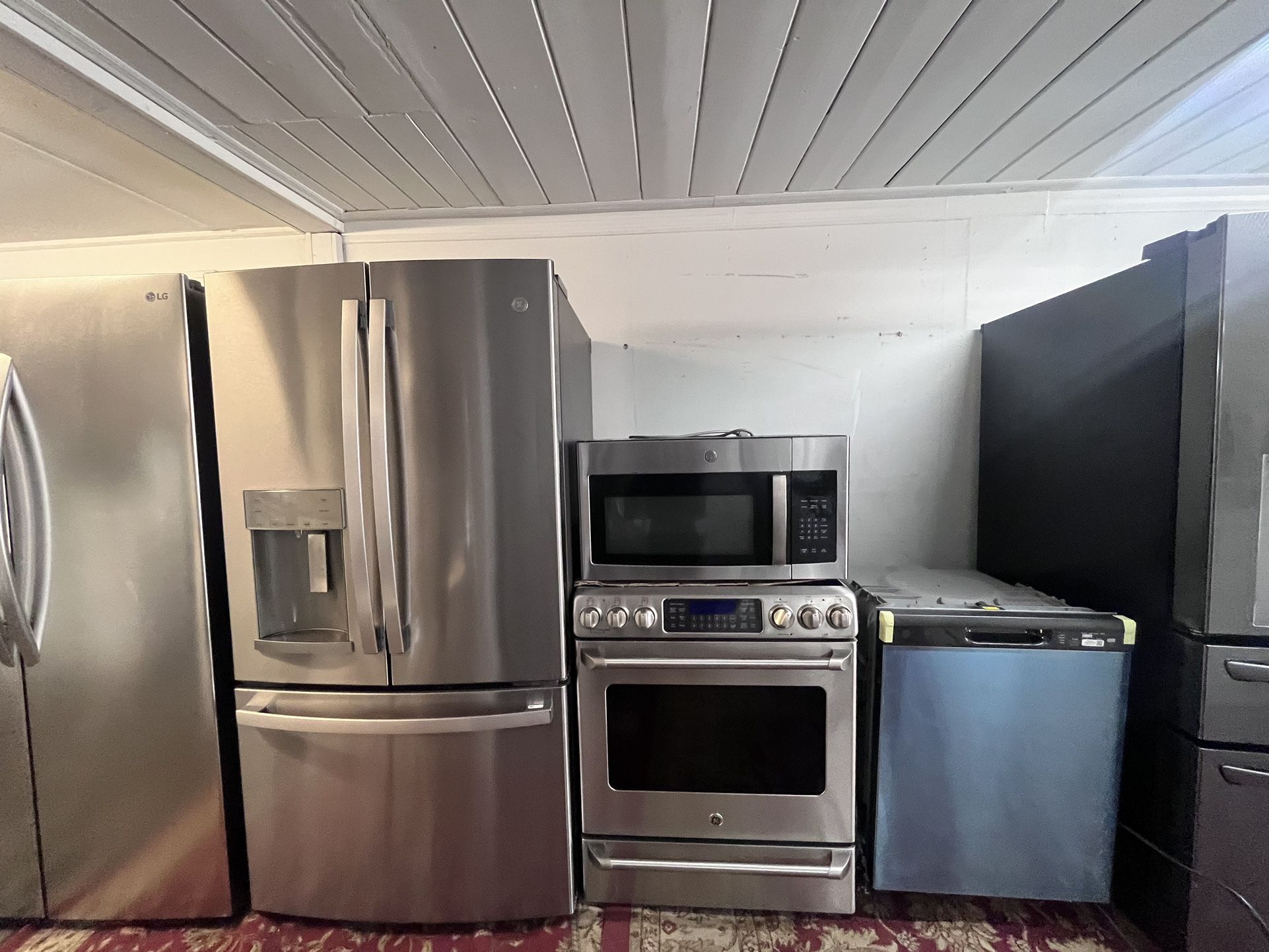 Ge Refrigerator Slide Stove,microwave And Dishwasher 
