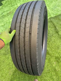 275/70/22.5 Hankook steer
