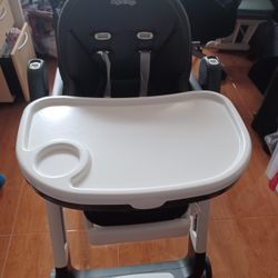 Peg Perego Multi-Functional Compact Folding High Chair