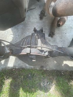 8 lug differential part Chevy Silverado axle