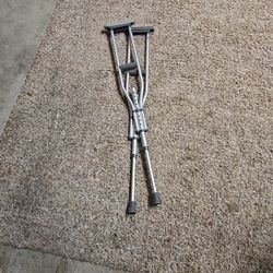 Crutches 