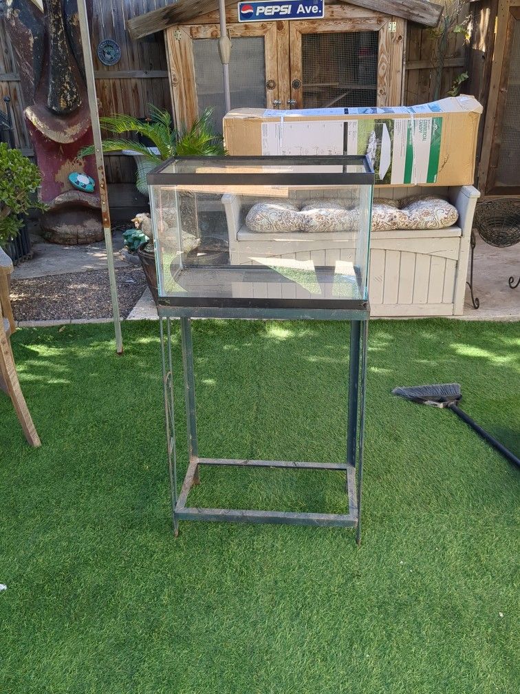 10 Gallon Tank With Stand