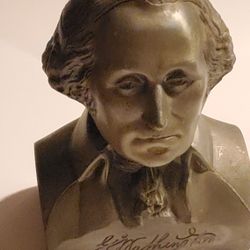 5" George Washington Bust Minature Figurine Statue.  Not Plastic 