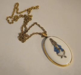 Wedgwood peter rabbit necklace