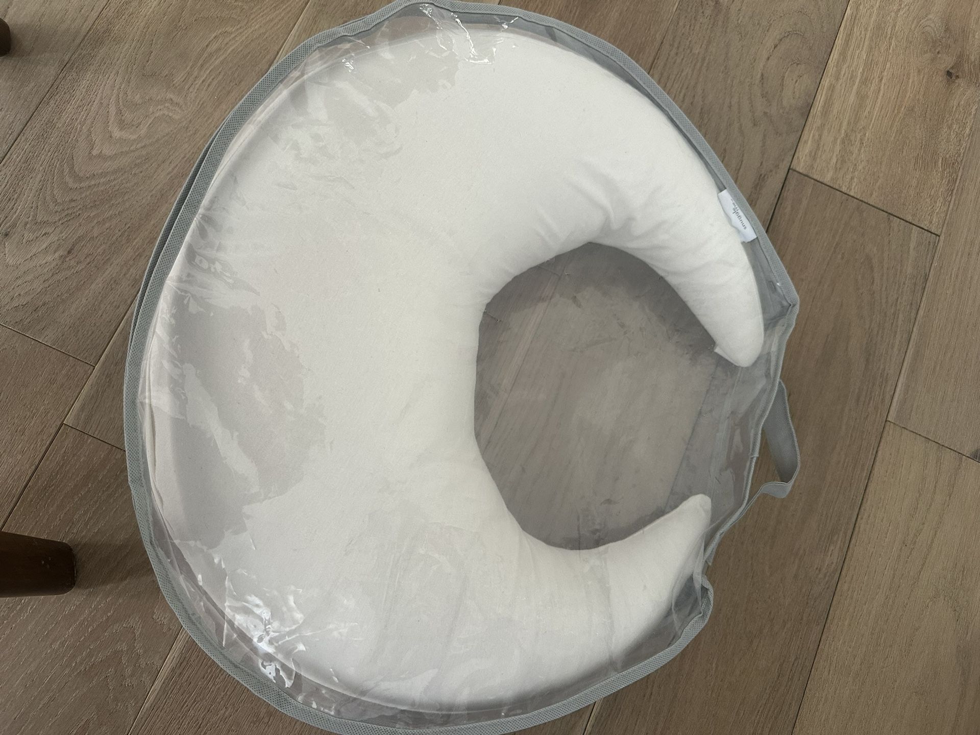 snuggle me feeding pillow