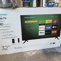 Roku Smart TV 32”
