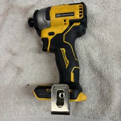 DEWALT ATOMIC 20V MAX 1/4 IN. BRUSHLESS COMPACT IMPACT DRIVER-DCF 809- (TOOL ONLY)-Like New
