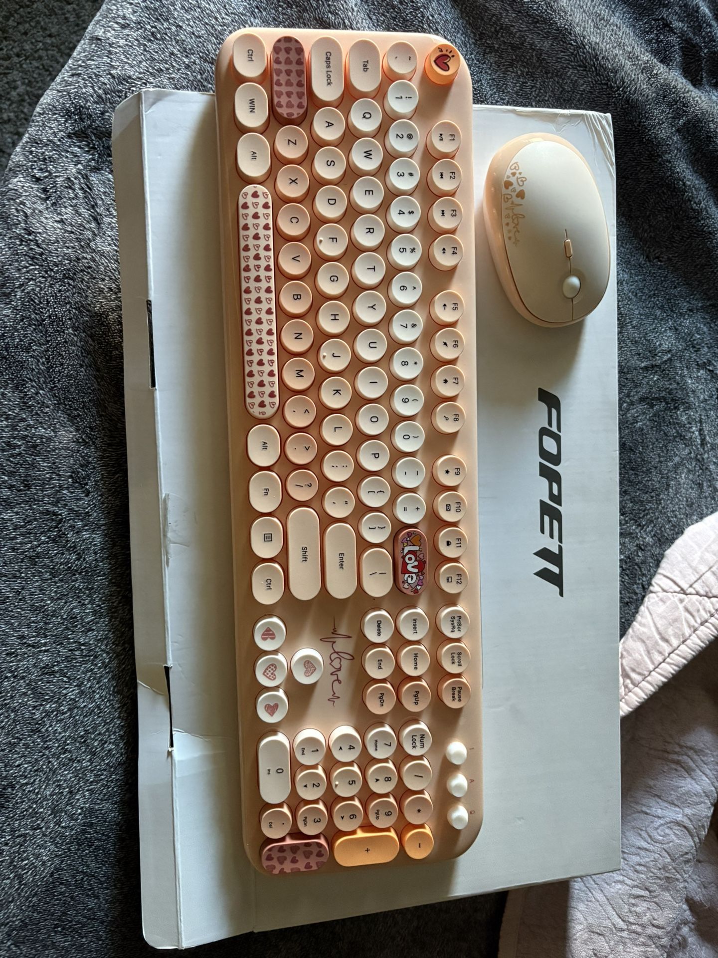 Wireless Full Size Keyboard & Mouse