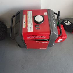 Like New Generator Used 3 Times While Camping 