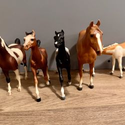 Breyer Horse Set