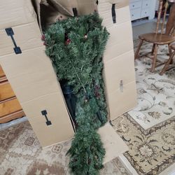 7ft.6in Cris Tree  And Light Bolb