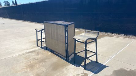 Outside portable bar and stools