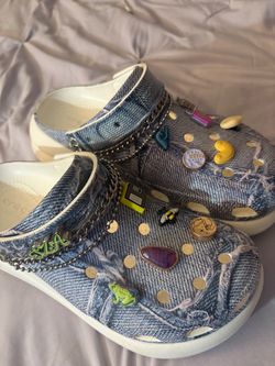 SZA Crocs