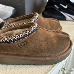 Toddler Ugg Slippers Size 9c