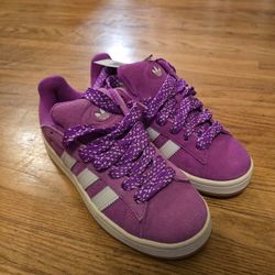 New Women Adidas Sneakers Size 7