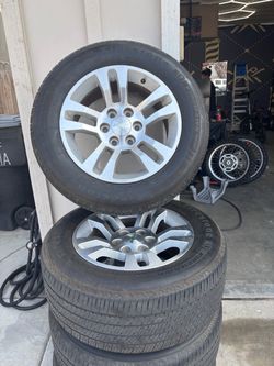 Chevy Silverado/ GMC Sierra Stock Wheels & Tires