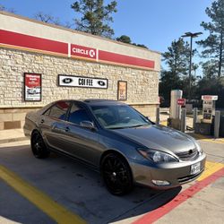 Toyota Camry Clean For Cheap!!!