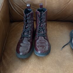 Kids Boots Size 4