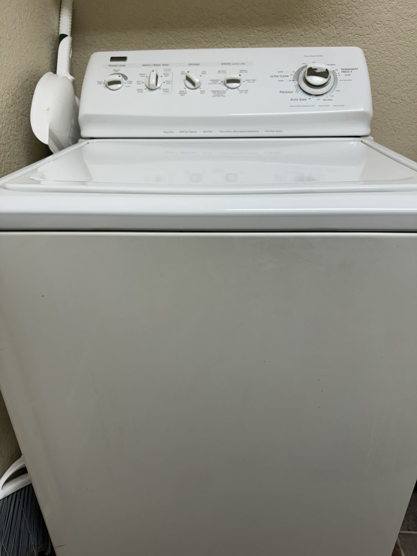 Kenmore Elite Washer Xl Capacity With Agitator for Sale in Yuba City