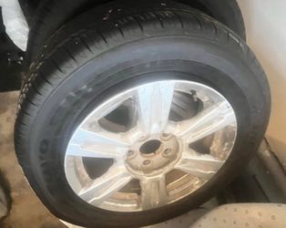 2014 GMC Terrain wheels. uses a 5x120 bolt pattern.