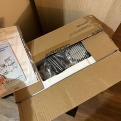Sealed In Box Airbrush Compressor Set