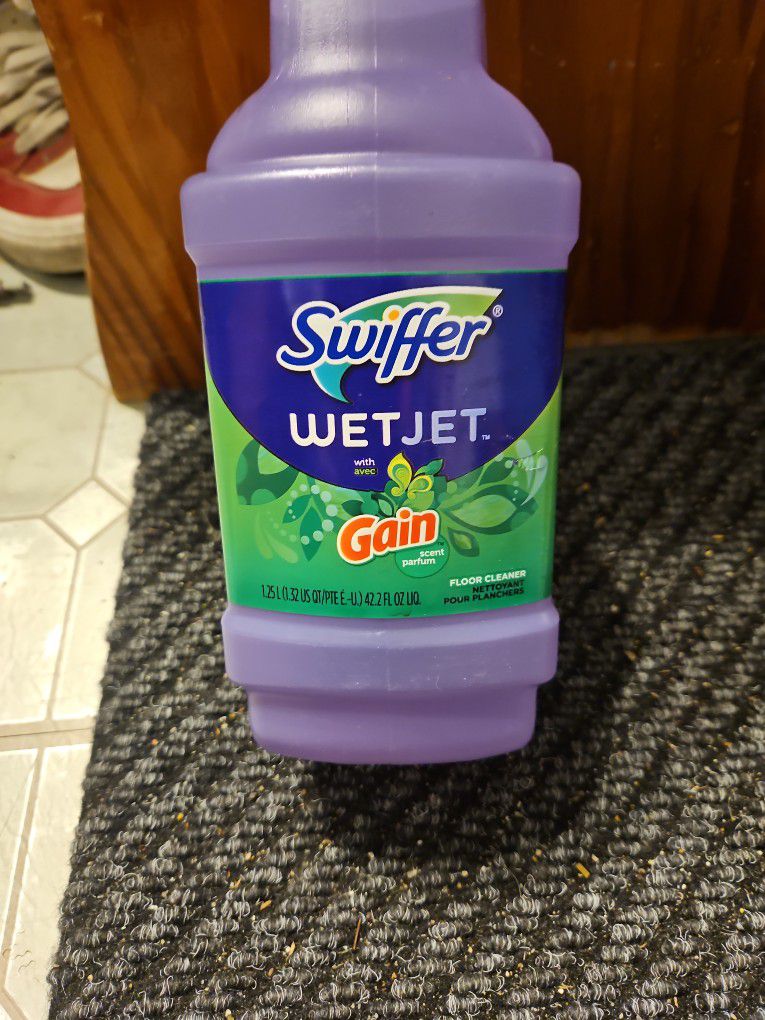 Full Container of Swifter Wet Jet w/ Gain