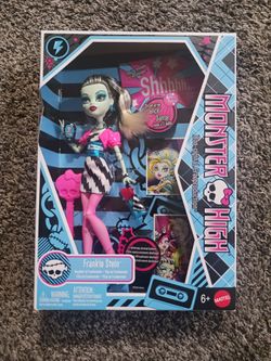 Monster High Frankie Stein Doll – Dawn of the Dance Boo-riginal Creeproduction