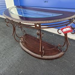 New End Table W/Glass Insert