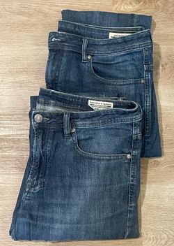 2 Pairs of Buffalo David Bitton Men’s 36x32 Jeans