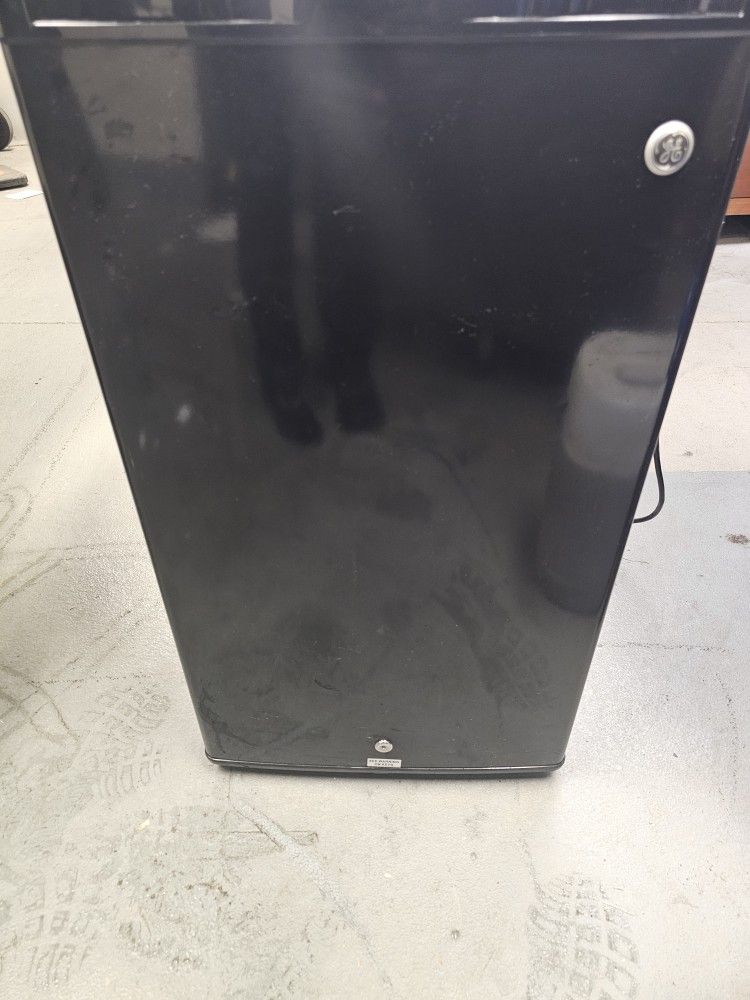 Ge Small Refrigerator