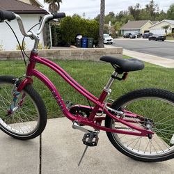 Girls Electra 18 inch Bike with Helmet