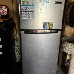 Mini fridge