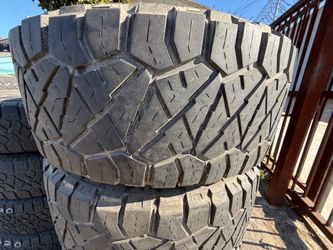 35x12.50R18 NITTO RIDGE GRAPPLER 12 ply for 380installed