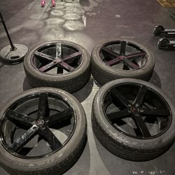 22in Cavallo 5×114.3 bolt pattern (also written as 5×4.5)