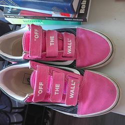 Size 6.5 Men/ 8 Women Vans 