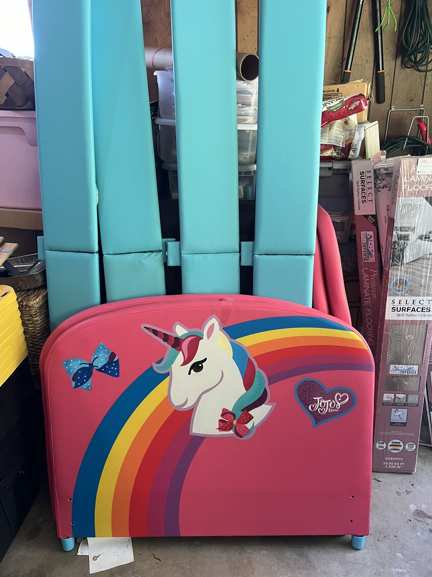 2 Twin Beds With Headboard And Foot Board