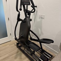 Schwinn 490 Elliptical 