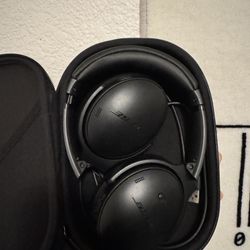 Bose Quiet Comfort Headphones 