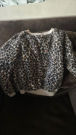 Leopard Print Fluffy Knit Sweatshirt