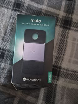 Motorola Moto Mods Insta-Share Projector