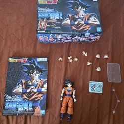 Goku Figure