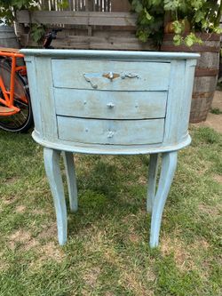 Vanity with 3 Drawers