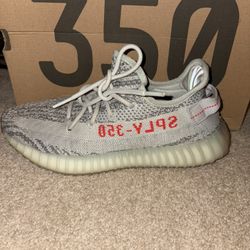 Yeezy Boost 350 V2 – Size 9