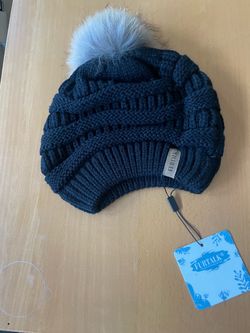 Furtalk Knit Beanie with Faux Fur Pom